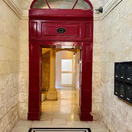 Boutique Apartment *