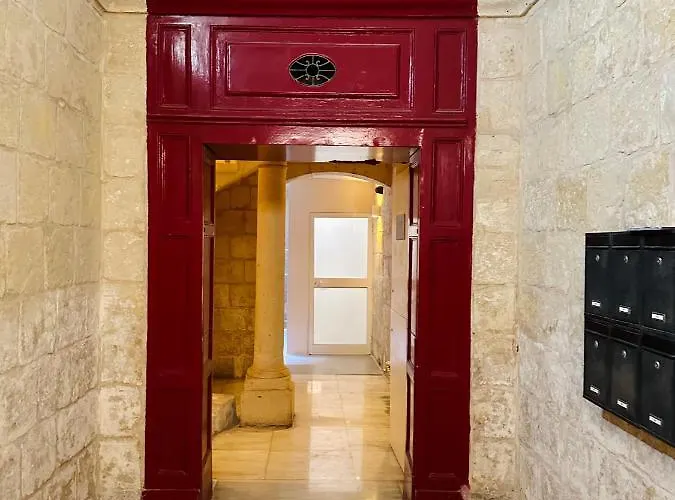 Boutique Apartment *